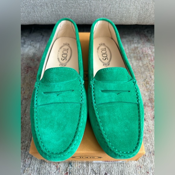 Tod’s Gommino Loafer - Picture 2 of 10